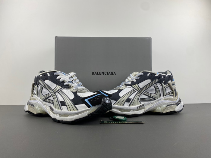Ba*len*cia*ga track runner  btt-207