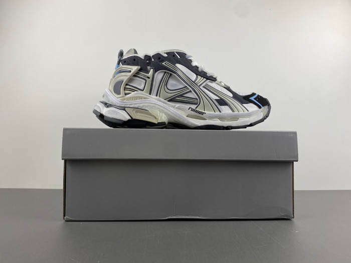 Ba*len*cia*ga track runner  btt-207